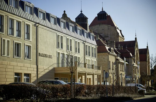 Außenansicht Parkhotel Landau