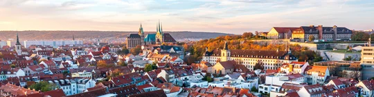 Blick auf die Erfurter Altstadt mit Andreasviertel, Dom und St. Severi Kirche Blick auf die Erfurter Altstadt mit Andreasviertel, Dom und St. Severi Kirche