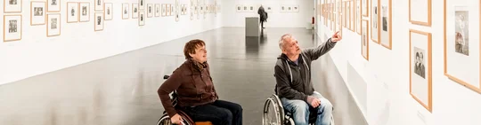 Breite Wege führen durch die Ausstellungen im Kunstmuseum Unser Lieben Frauen in Magdeburg. 
