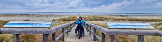 UNESCO Weltnaturerbe Wattenmeer: Barrierefreier Rundweg am "DECK" in Norddeich UNESCO Weltnaturerbe Wattenmeer: Barrierefreier Rundweg am "DECK" in Norddeich
