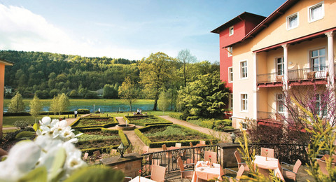 das Parkhotel in Bad Schandau liegt direkt an der Elbe