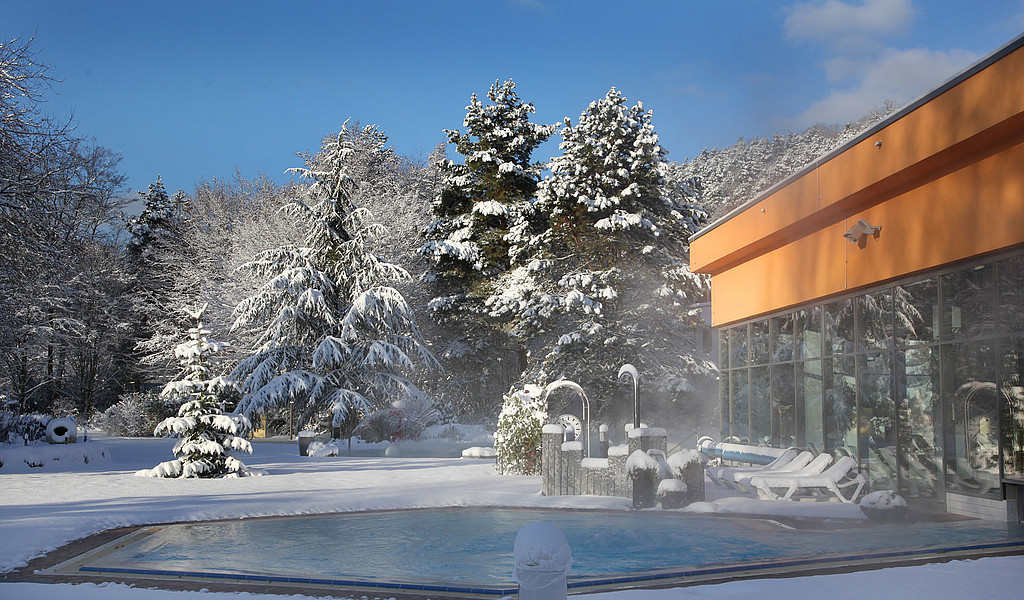 Die barrierefreie Südpfalz Therme in Bad Bergzabern ist nach Reisen für Alle zertifiziert.© Staatsbad Bad Bergzabern GmbH, Bildarchiv Südliche Weinstrasse e.V. Die barrierefreie Südpfalz Therme in Bad Bergzabern ist nach Reisen für Alle zertifiziert.
