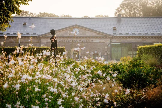Das barrierefrei zugängliche Deutsche Gartenbaumuseum kann im Rahmen der aktuellen Bundesgartenschau in Erfurt besichtigt werden. Das barrierefrei zugängliche Deutsche Gartenbaumuseum kann im Rahmen der aktuellen Bundesgartenschau in Erfurt besichtigt werden.