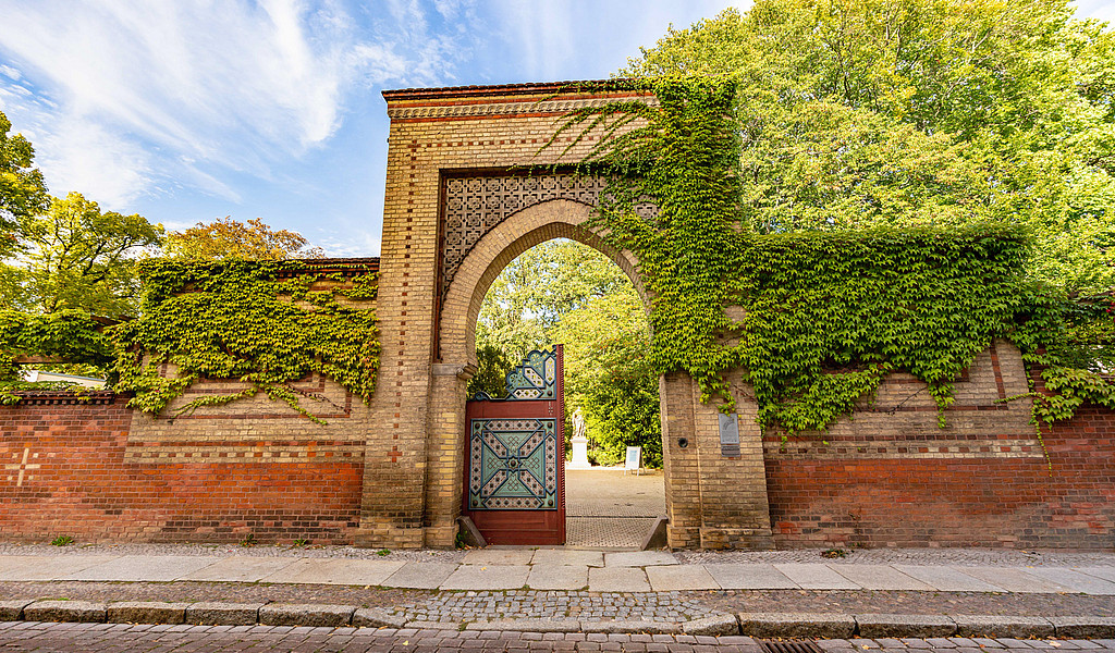 Kronprinz Friedrich ließ den Tempelgarten in Neuruppin im 18. Jahrhundert anlegen.© TMB Tourismus-Marketing Brandenburg GmbH, Steffen Lehmann Kronprinz Friedrich ließ den Tempelgarten in Neuruppin im 18. Jahrhundert anlegen.