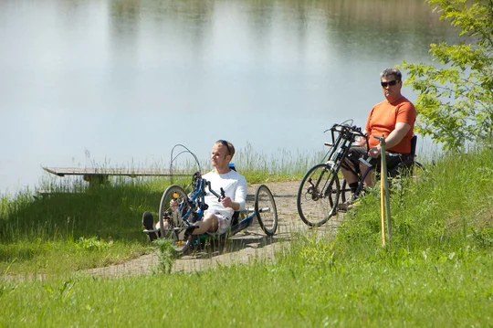 Mit dem Handbike das Ruppiner Seenland erkunden. Mit dem Handbike das Ruppiner Seenland erkunden.
