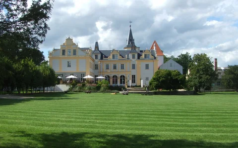Schloss und Gut Liebenberg Schloss und Gut Liebenberg