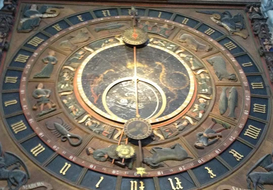Die Astronomische Uhr in der Rostocker Marienkirche. Die Astronomische Uhr in der Rostocker Marienkirche.