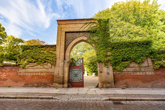 Kronprinz Friedrich ließ den Tempelgarten in Neuruppin im 18. Jahrhundert anlegen. Kronprinz Friedrich ließ den Tempelgarten in Neuruppin im 18. Jahrhundert anlegen.