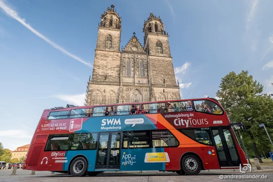 Stadtrundfahrten Bus ©Magdeburg Marketing Foto: A. Lander