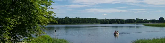 Das Ruppiner Seenland ist ein Paradies für Freizeitkapitäne. Das Ruppiner Seenland ist ein Paradies für Freizeitkapitäne.