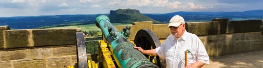 Anfassen erwünscht: Auf dem Außengelände der Festung Königstein. Anfassen erwünscht: Auf dem Außengelände der Festung Königstein.