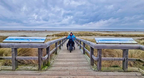 UNESCO Weltnaturerbe Wattenmeer: Barrierefreier Rundweg am "DECK" in Norddeich 
