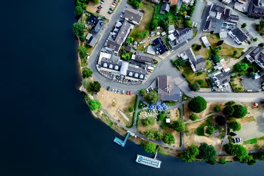 Die barrierefreie Tagestour startet in Einruhr am Rursee. Die barrierefreie Tagestour startet in Einruhr am Rursee.