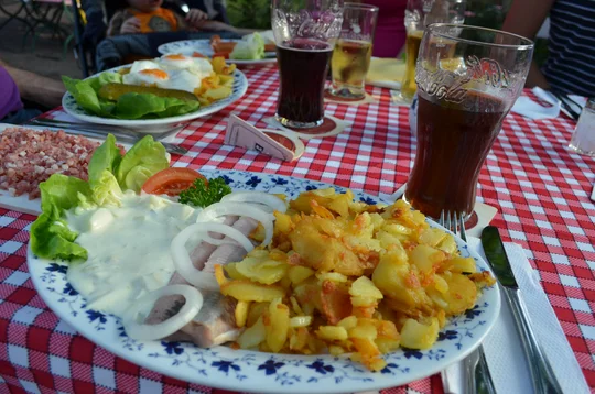 Ein traditionelles Zwischenahner Gericht ist der Smoortaal.