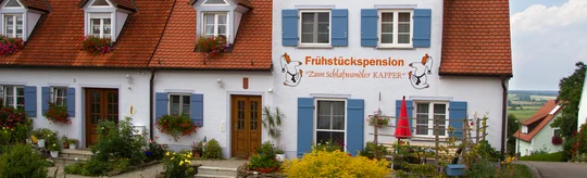 Außenansicht der Frühstückspension "Zum Schlafwandler Kapper" 