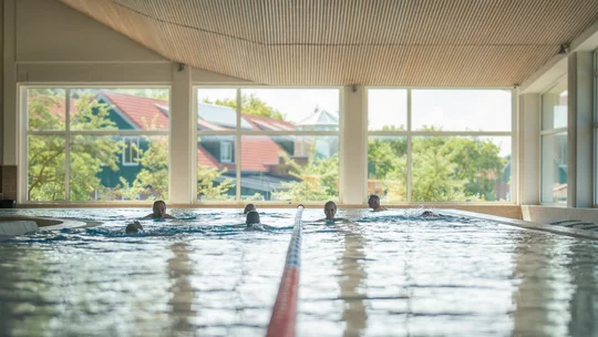 Das Meerestied auf Spiekeroog lädt mit Bad, Sauna und Spa zur Auszeit ein. Das Meerestied auf Spiekeroog lädt mit Bad, Sauna und Spa zur Auszeit ein.