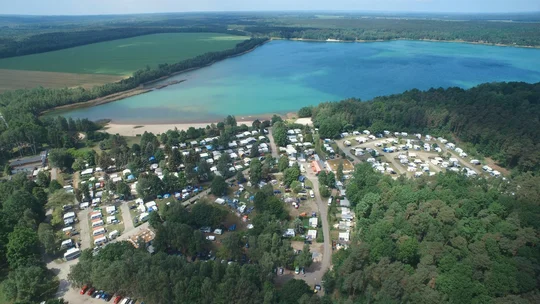 Erholen am Grünewalder Lauch: Der Campingplatz Themencamping Grünewalder Lauch ist auf Menschen mit Mobilitätseinschränkungen eingestellt. Erholen am Grünewalder Lauch: Der Campingplatz Themencamping Grünewalder Lauch ist auf Menschen mit Mobilitätseinschränkungen eingestellt.
